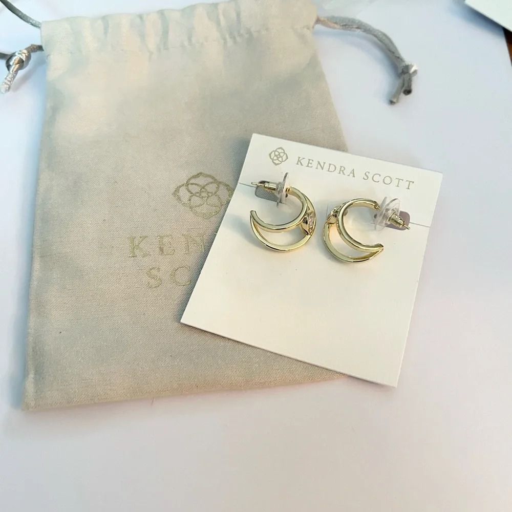 Kareen Scott Arden Huggies Earrings NWT - Picture 4 of 5